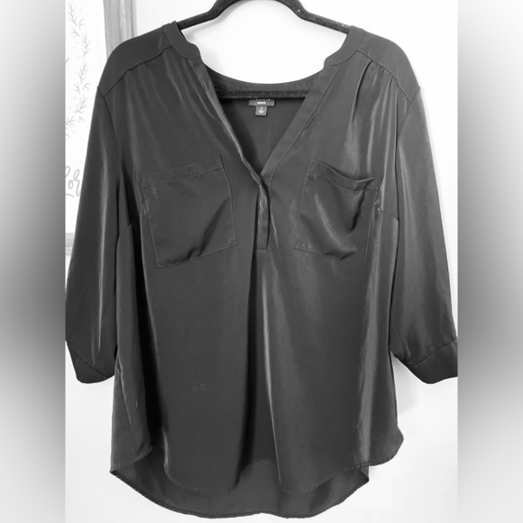 Torrid Women’s Plus 2 Blouse with Black Roll Tab Sleeve Shirt Top - Picture 2 of 9